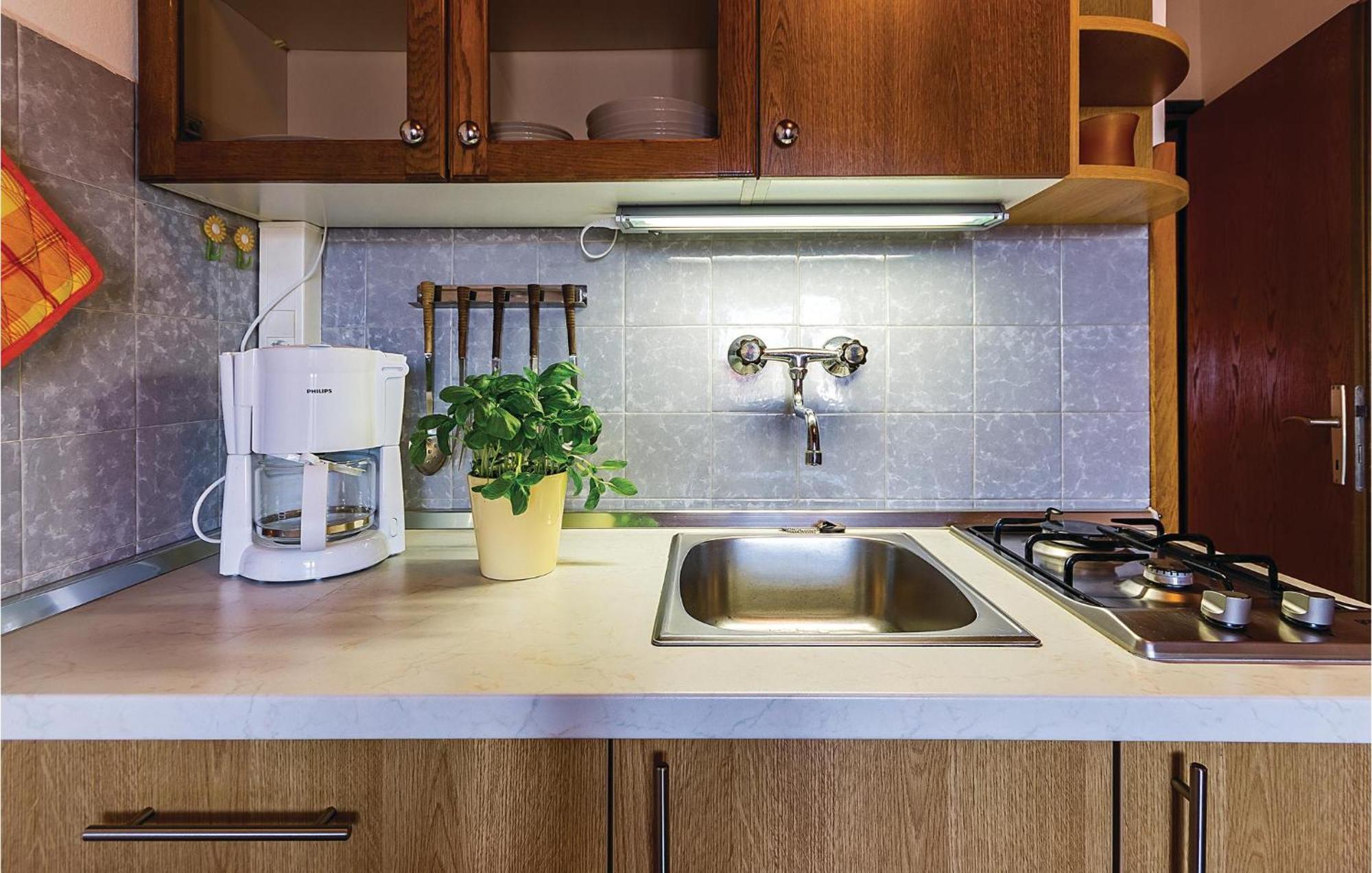 Beautiful Apartment In Pula With Kitchen エクステリア 写真